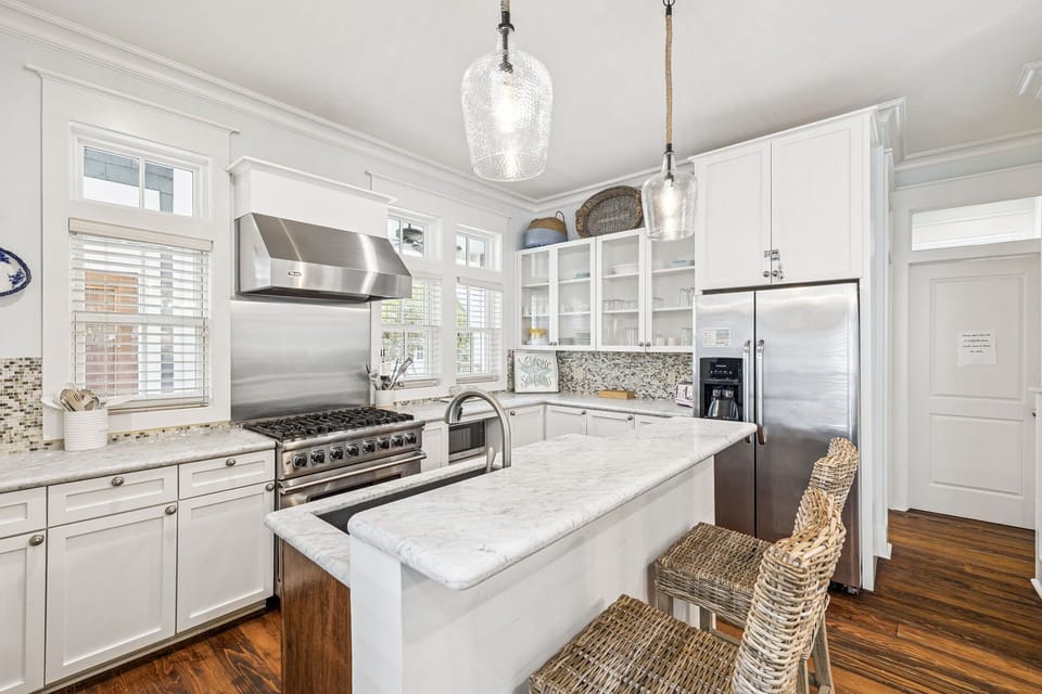 Your Chef's Kitchen Awaits - Perfect for Cooking Gourmet