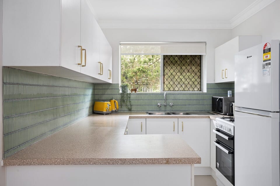 Apartment | Private kitchen | Coffee/tea maker, fridge, microwave, oven