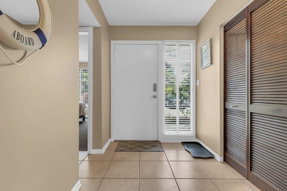 Entryway of Baytree 72