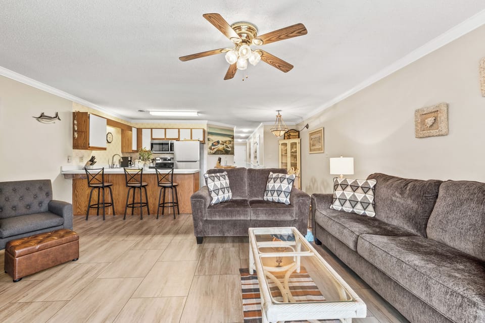 Spacious Living Area with Lounge