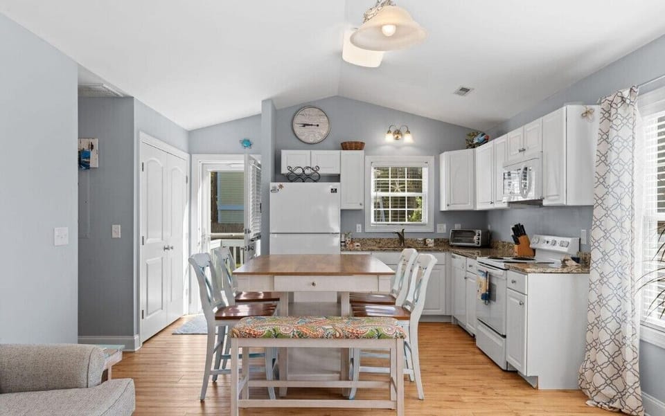 Fully stocked kitchen