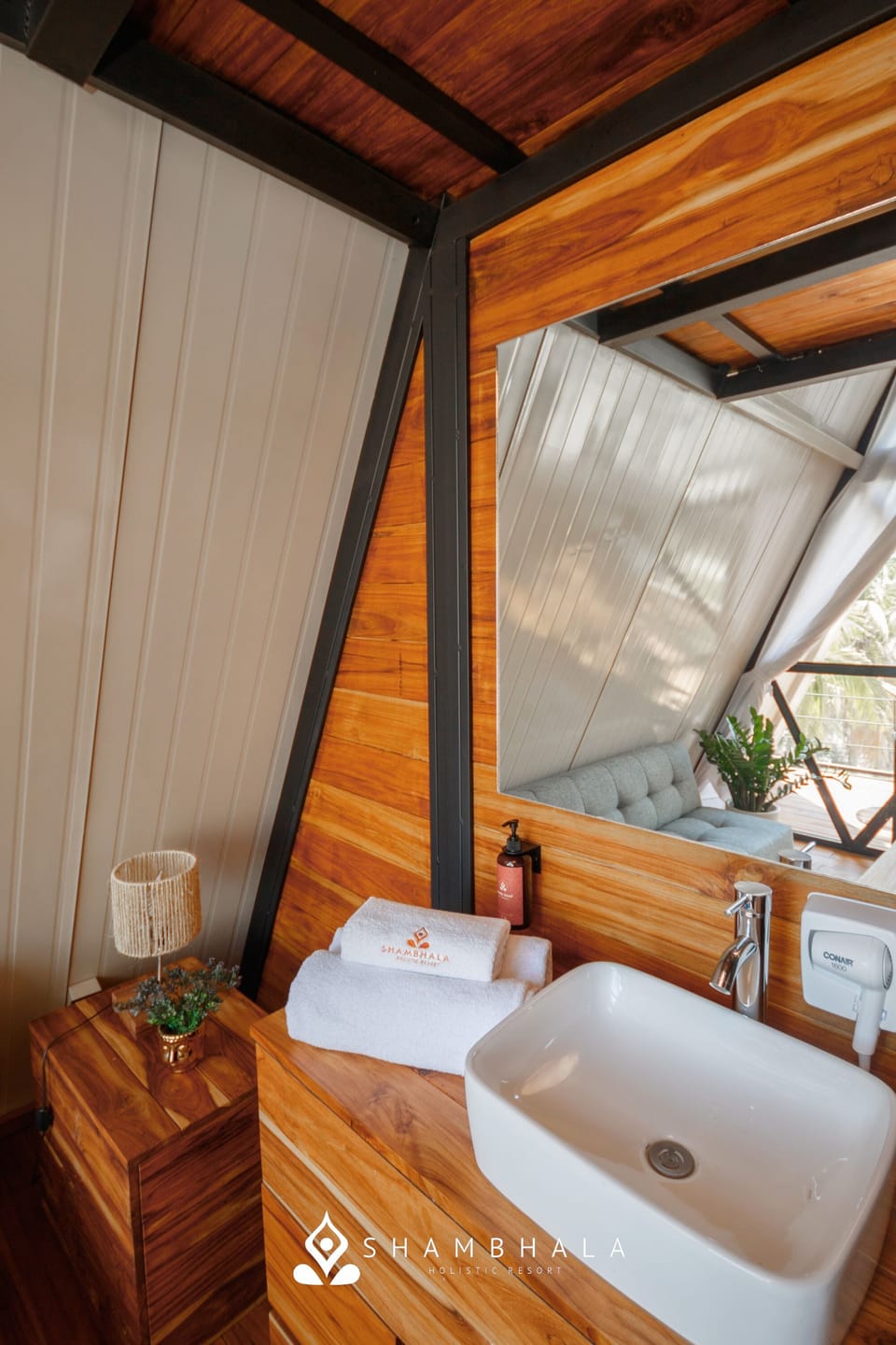 Quadruple Room, Balcony, Beach View | Bathroom