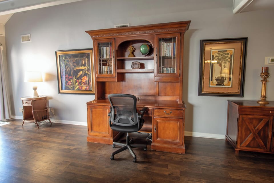 Dream Vacation House Workspace