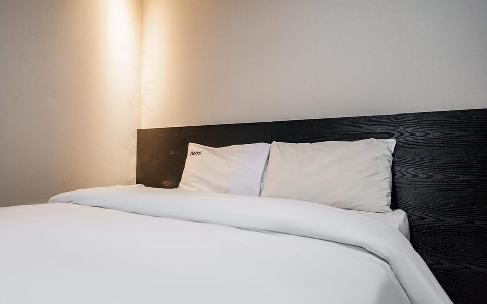 Standard Double Room | Desk, WiFi (free)