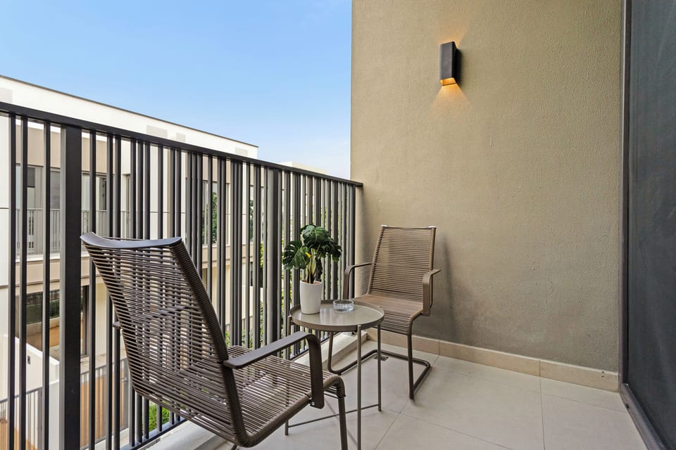 Luxury Apartment, 4 Bedrooms (Apartment) | Balcony