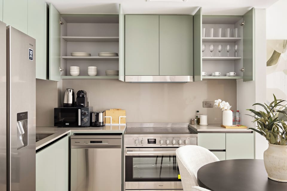 Premium Apartment, 2 Bedrooms (Apartment) | Private kitchen | Espresso maker, fridge, microwave, oven