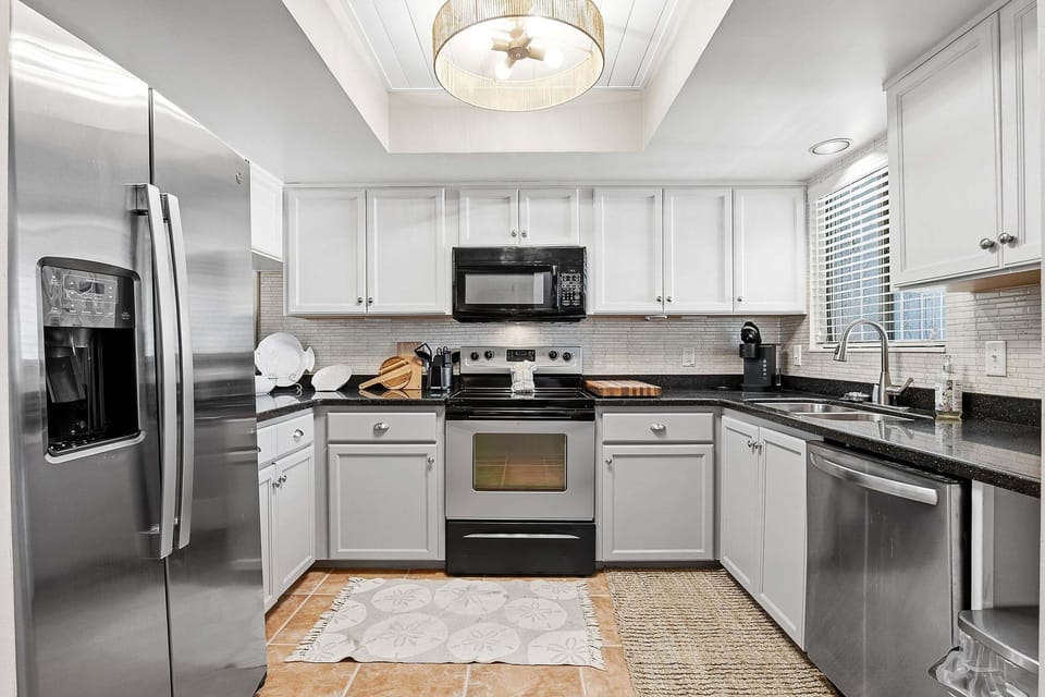 House, Multiple Beds, Patio, Garden View (NSB 4360 Sea woods) | Private kitchen