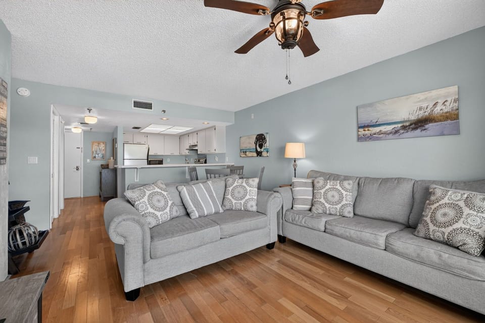 Condo, 1 Queen Bed with Sofa bed, Balcony, Ocean View (Ormondy A6 - Ocean Shores Getaway) | Living area