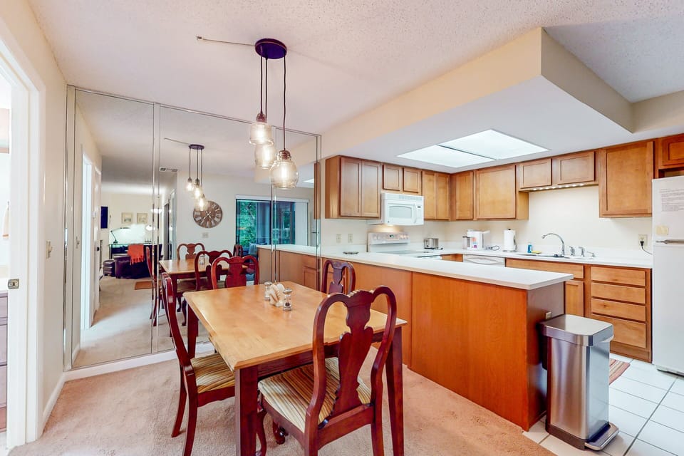 House, Multiple Beds, Patio, Garden View (NSB Sunset Haven D110) | Private kitchen