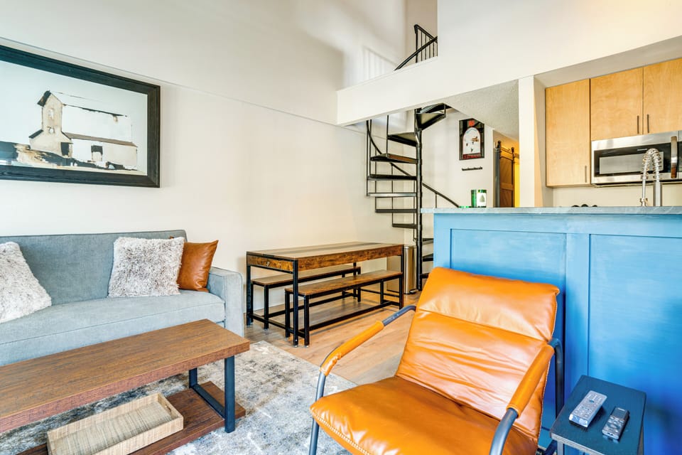 Living Room | 1st Floor | Baseboard Heating | Free WiFi