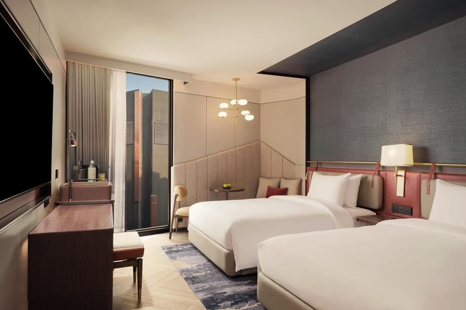 Twin Canopy Courtyard Deluxe | In-room safe, desk, laptop workspace, blackout drapes