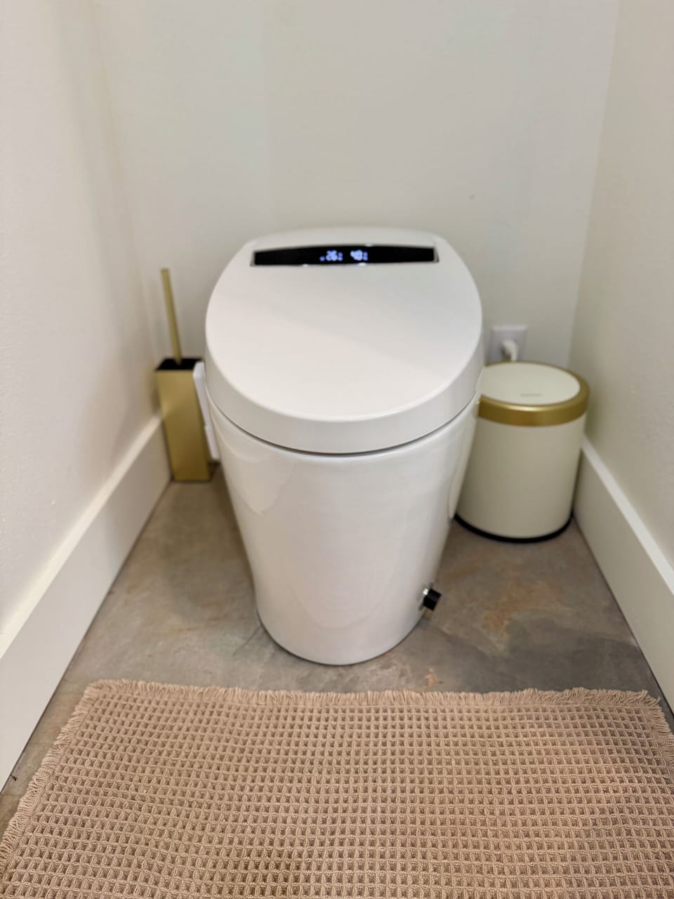 Luxury bidet with heated seat