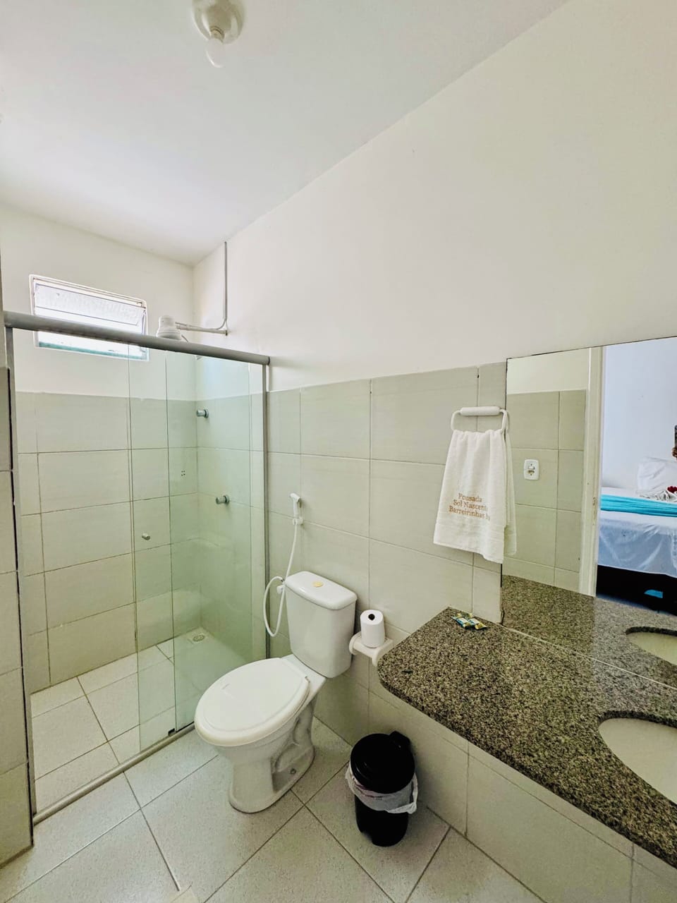 Comfort Double Room, 1 Bedroom, Non Smoking, Air conditioning | Bathroom | Shower, rainfall showerhead, hair dryer, bidet