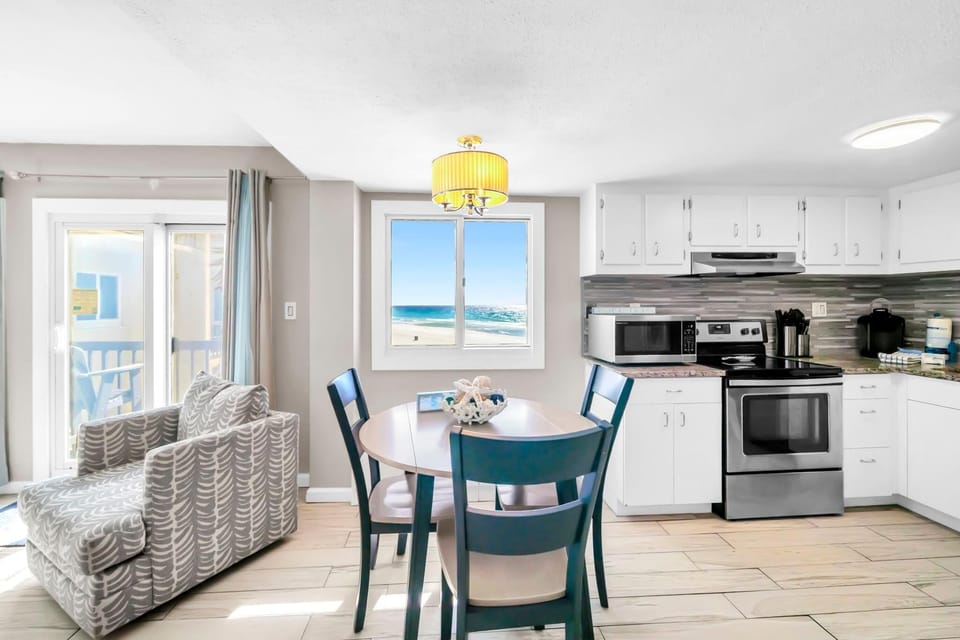 Condo, Multiple Beds (Pinnacle Port A-121- Shore Beats Work) | Private kitchen
