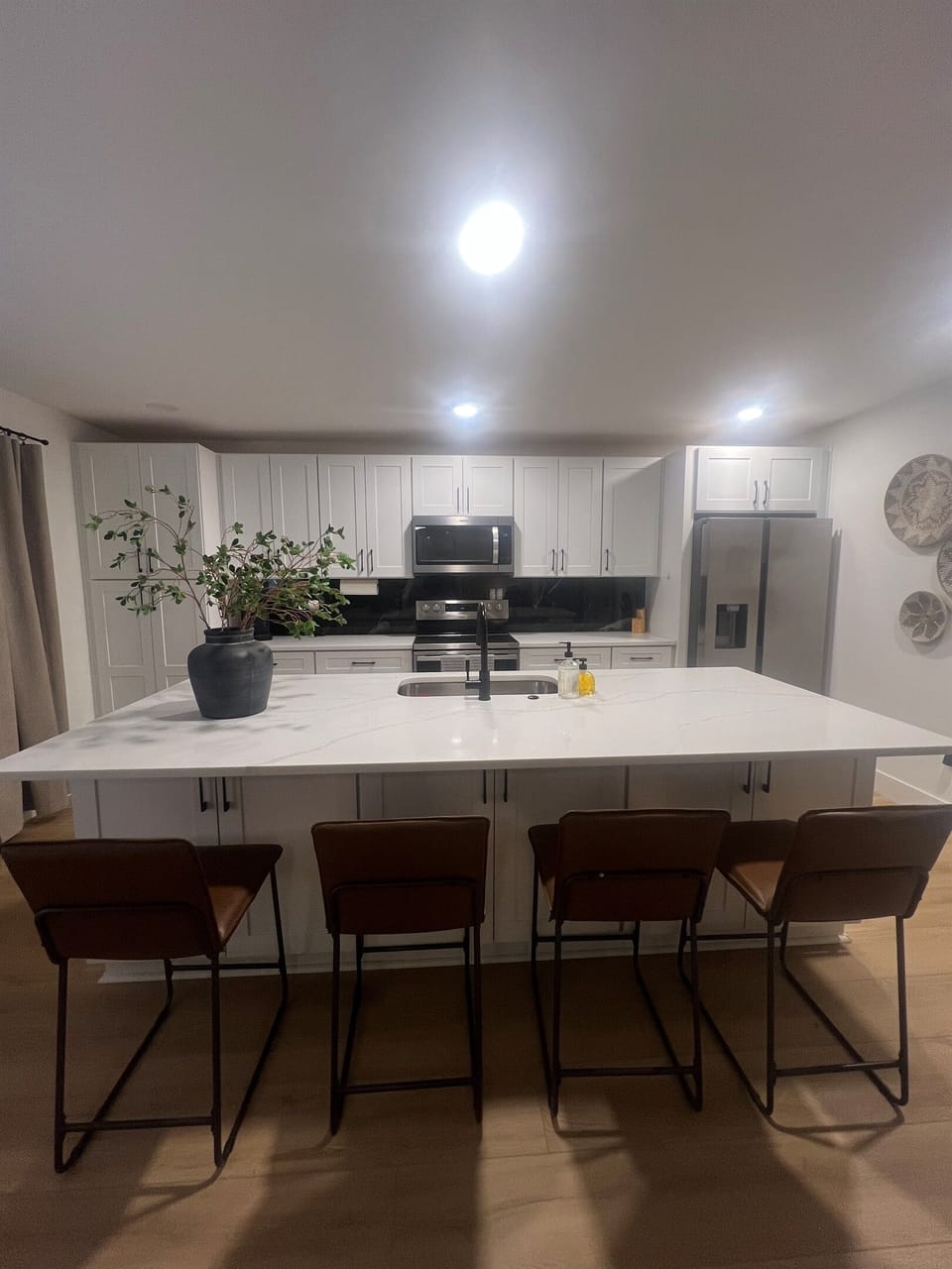 Fully stocked large kitchen