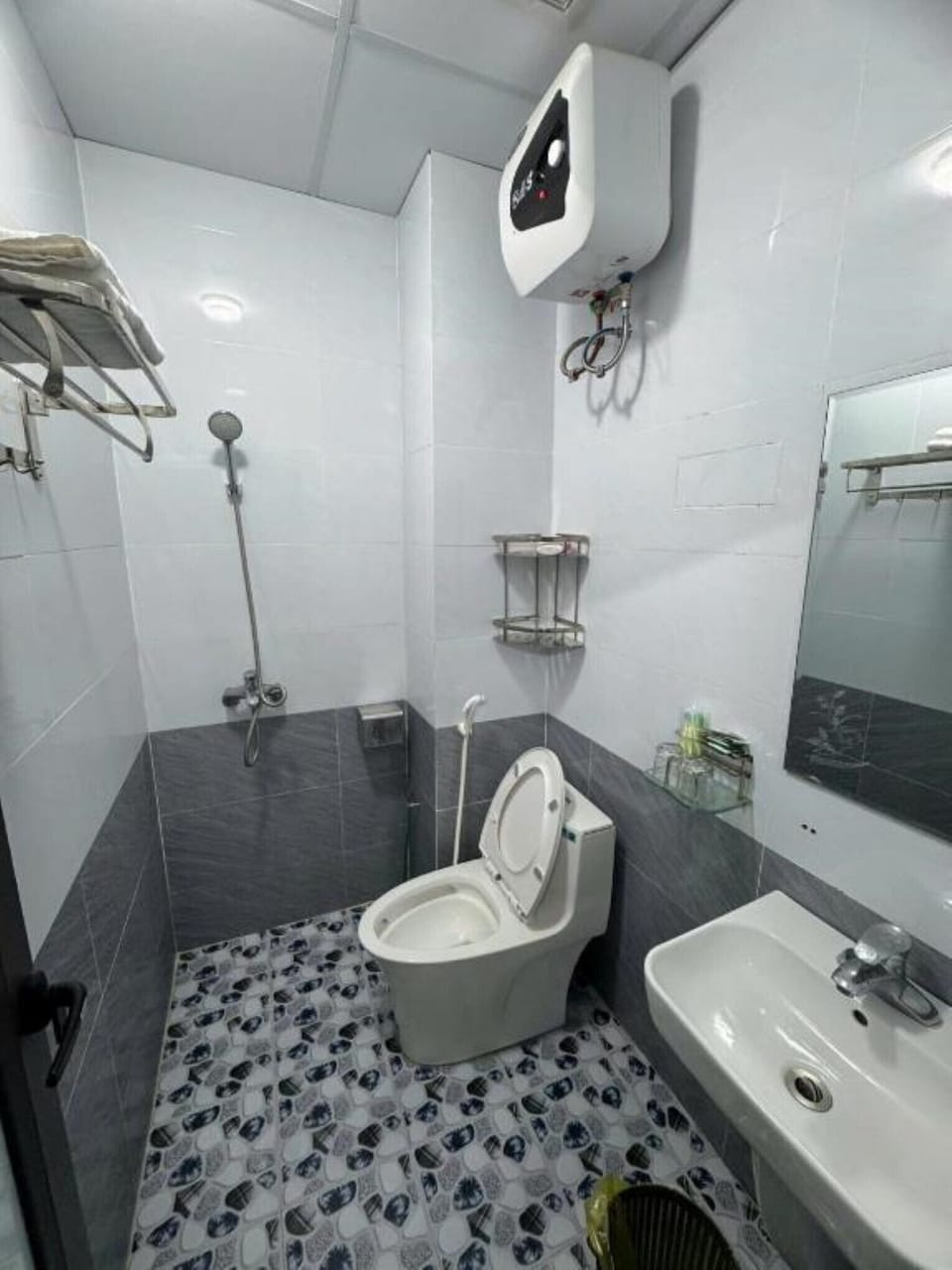 Double Room | Bathroom | Shower, hair dryer, slippers, towels