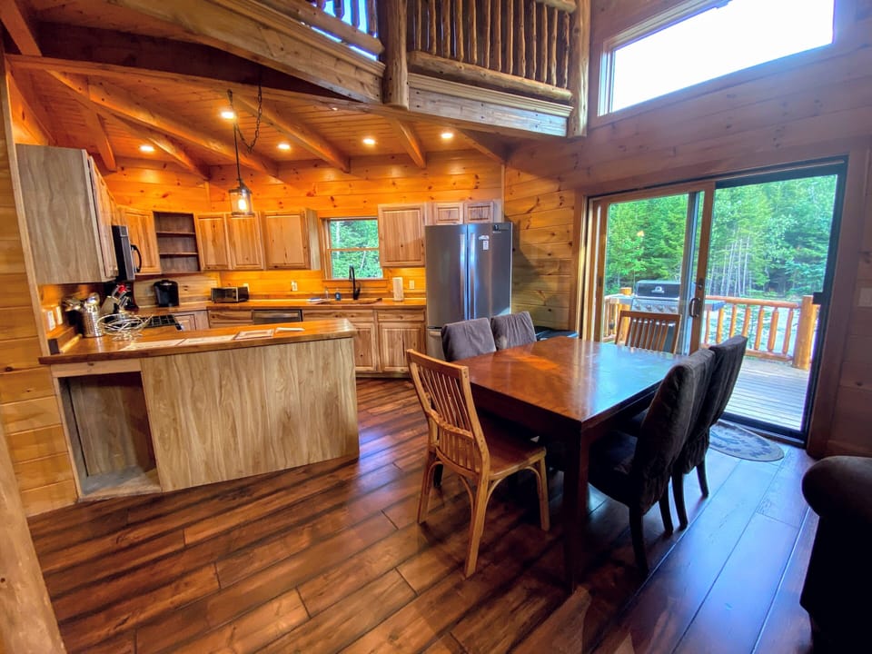 Chalet (3 Bedrooms) | Interior