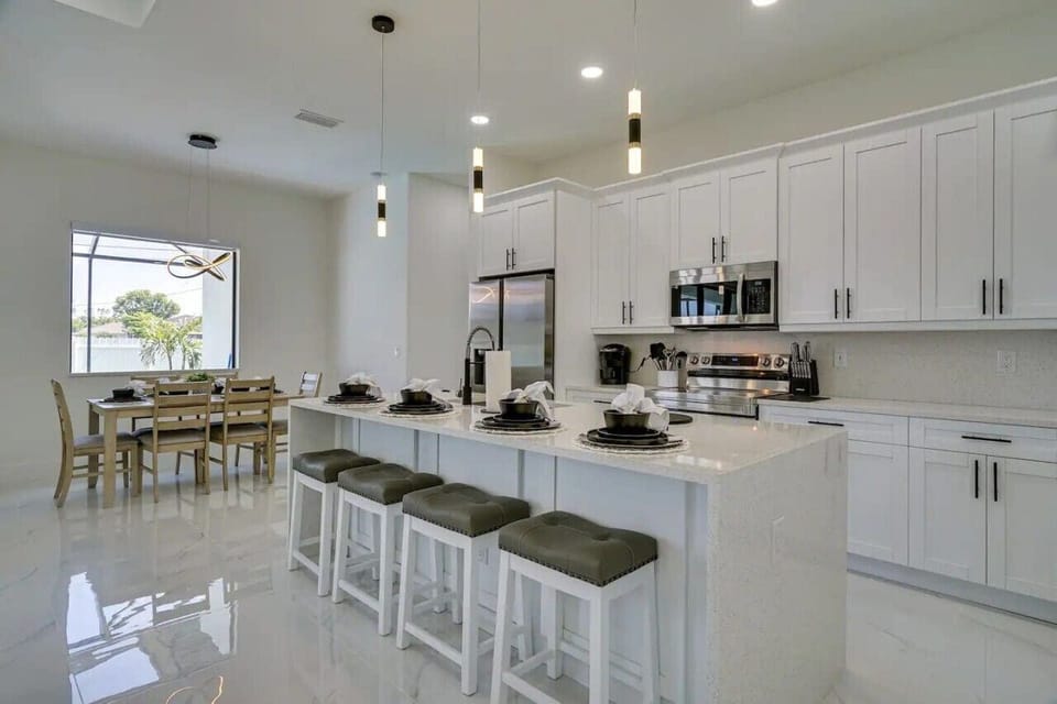 House (4 Bedrooms) | Interior