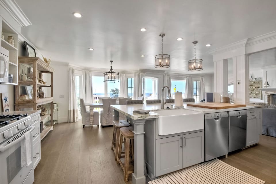 House (5 Bedrooms) | Interior