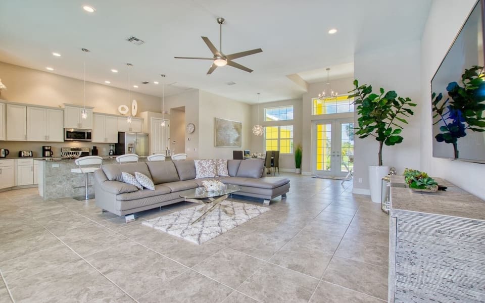 House (3 Bedrooms) | Interior