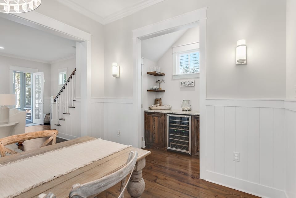 Separate Butler's Nook