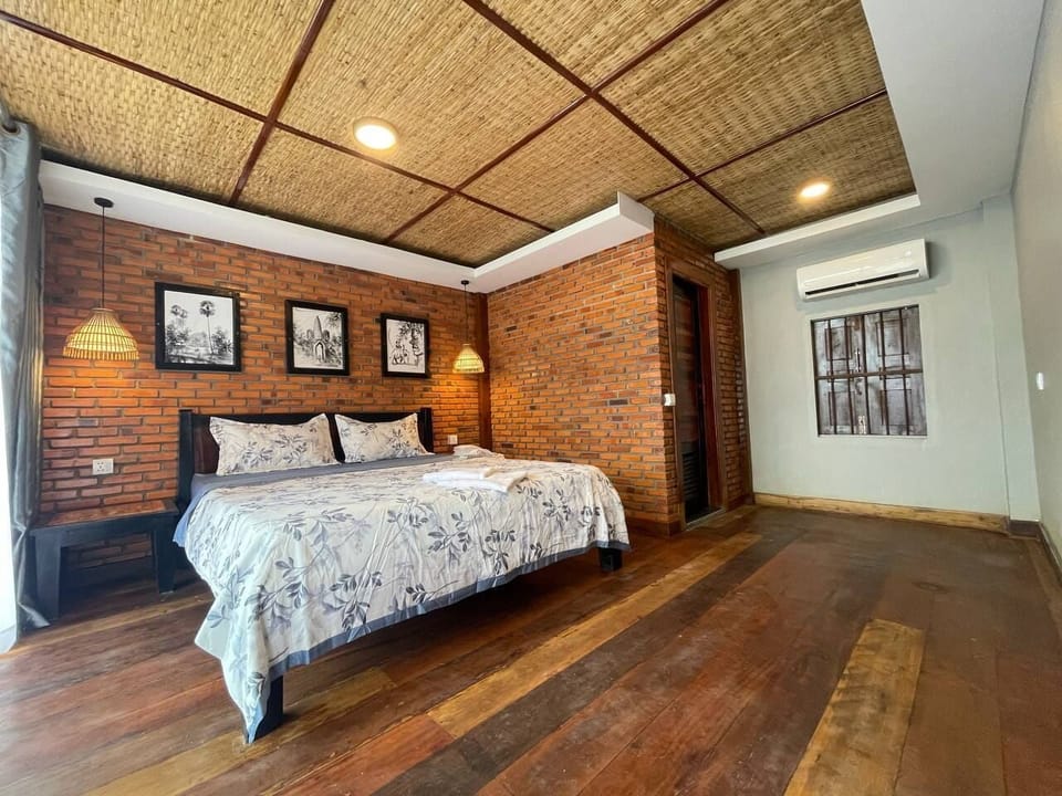 Superior Double Room, Balcony, Garden View | Desk, WiFi (free)