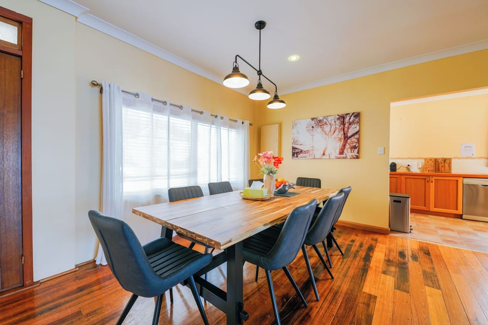 Deluxe Townhome, River View | Dining
