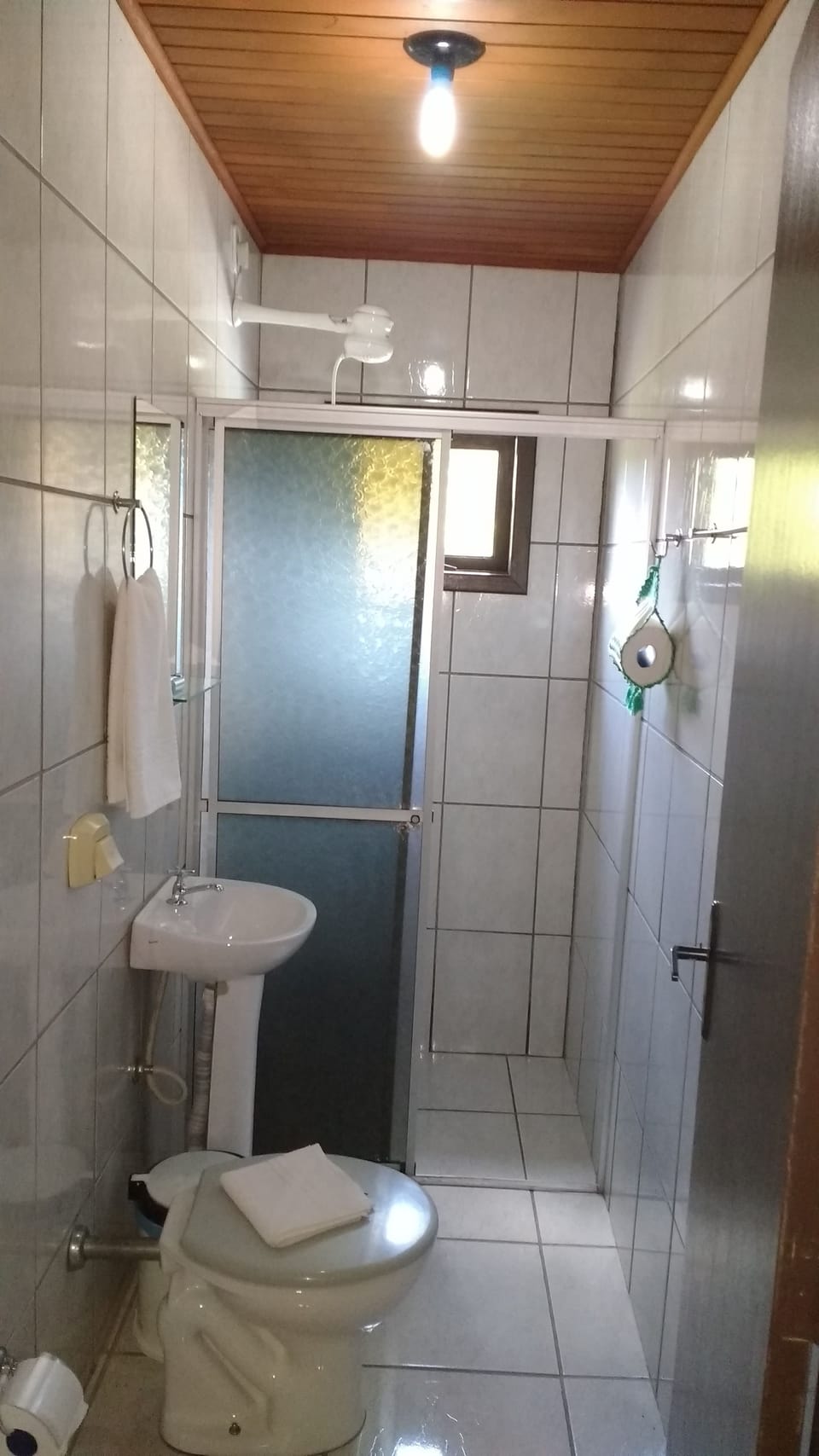 Suite (Master) | Bathroom | Shower, towels