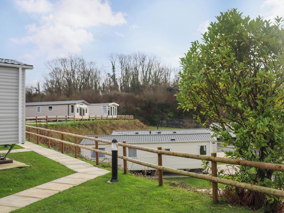 Outdoor | Cedar 1 - Pendine Bay, Pendine