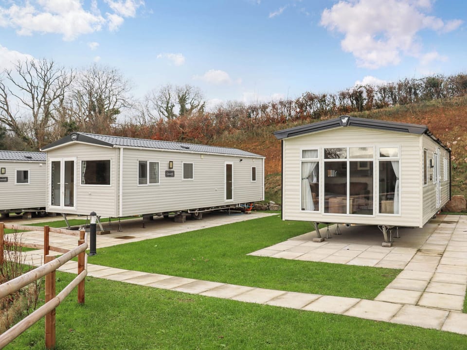 Exterior | Acorn 1 - Pendine Bay, Pendine