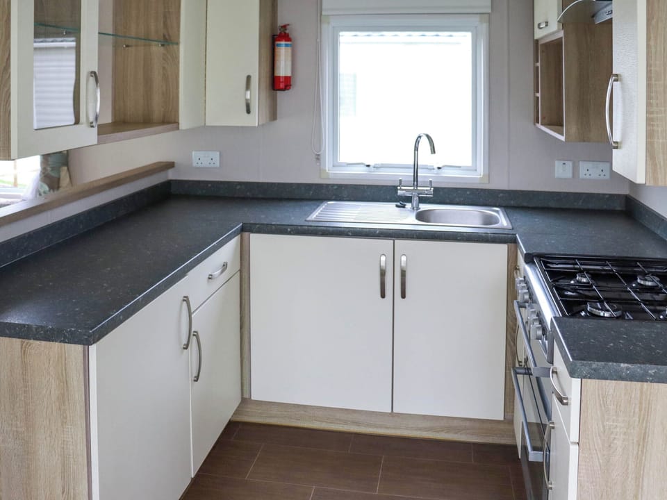 Kitchen | Birch 2 - Pendine Bay, Pendine