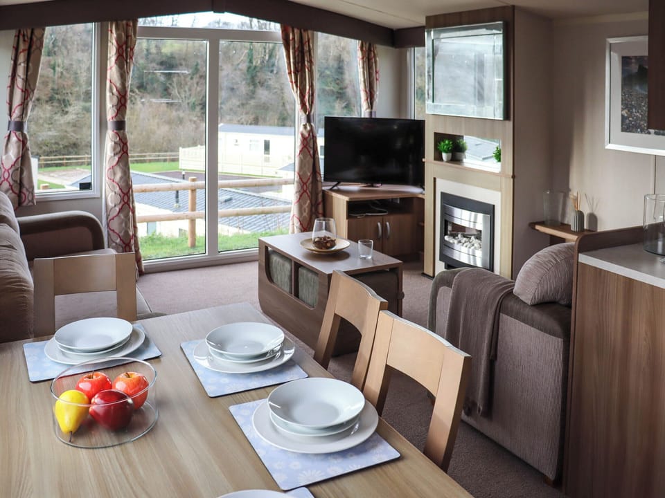 Dining Area | Birch 4 - Pendine Bay, Pendine