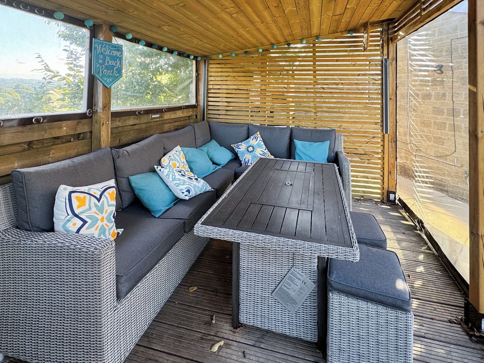 Sitting-out-area | Little Nauvoo, Bath