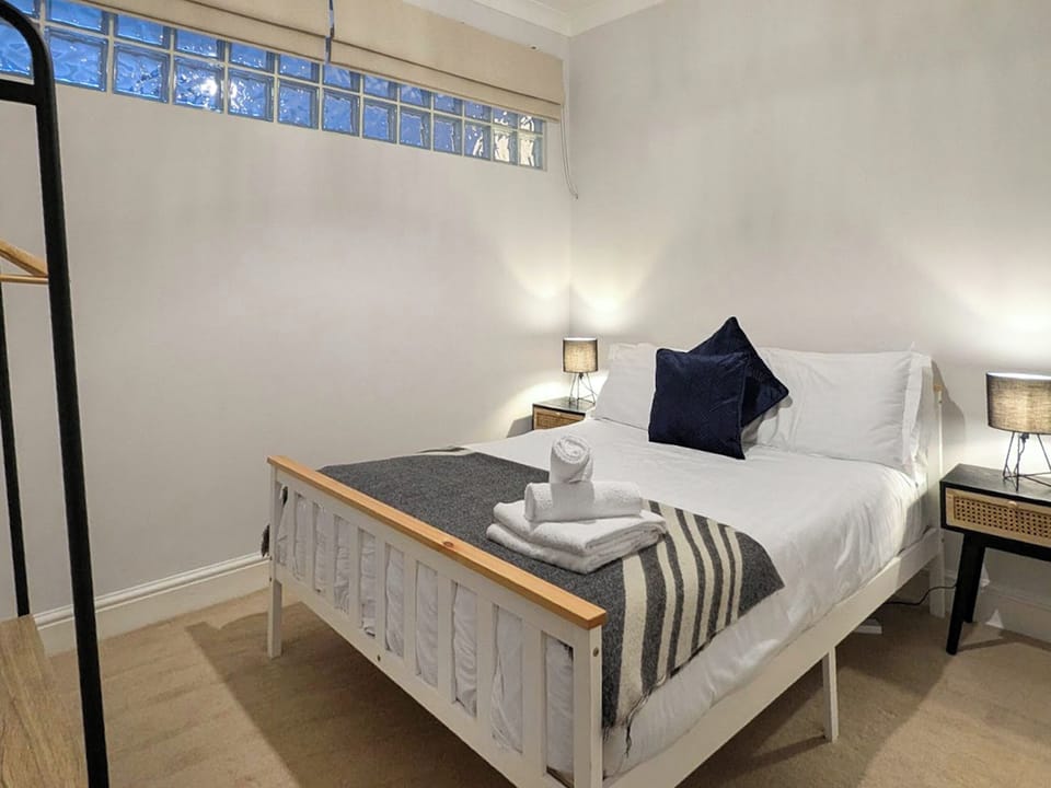 Double bedroom | The Mermaid Gardens, Mumbles