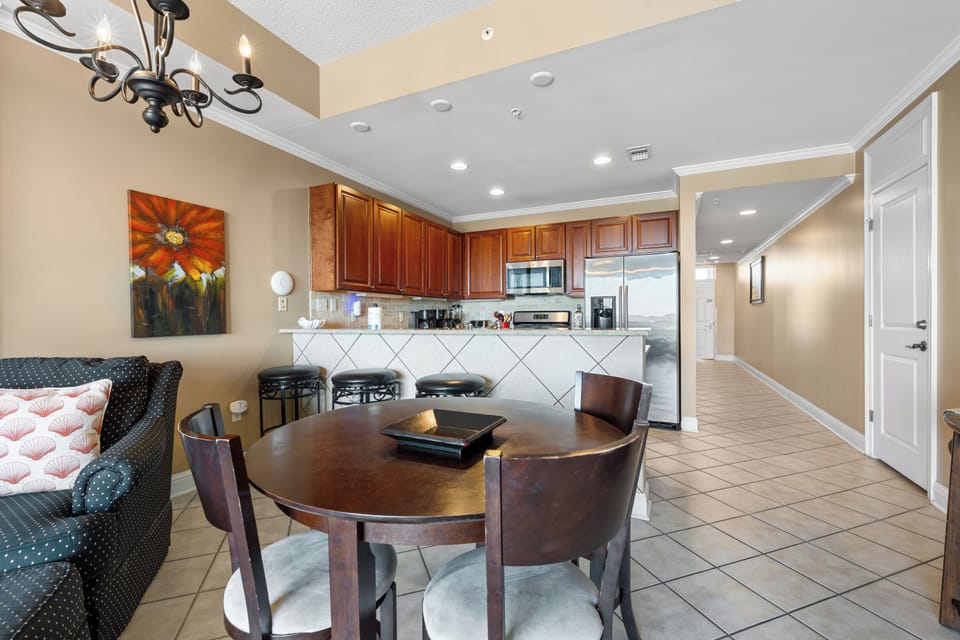 Signature Condo, 2 Bedrooms, Balcony, Harbor View | In-room dining