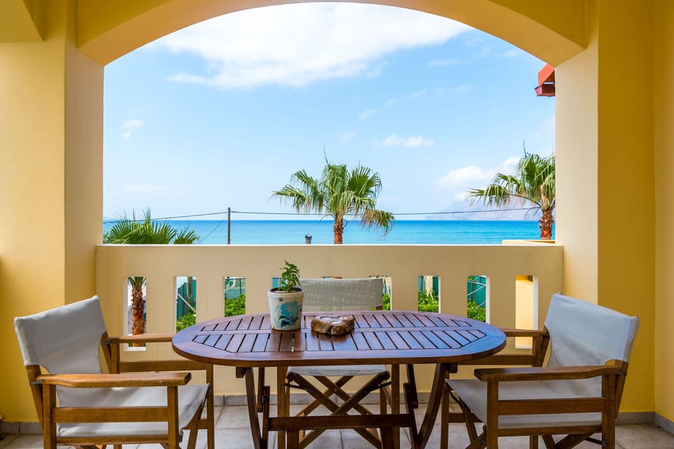 One-Bedroom Apartment - Second Floor | Terrace/patio