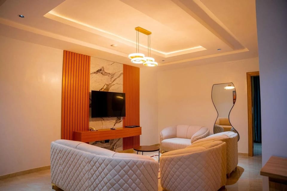 Deluxe Room, Balcony, City View | Interior