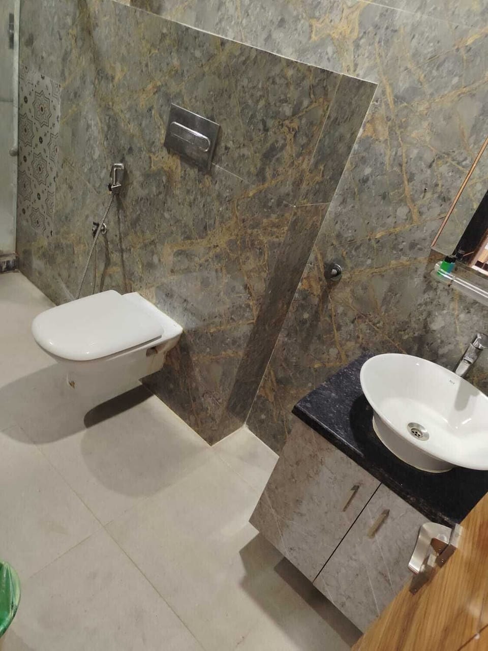 Premium Room, City View | Bathroom | Shower, slippers, towels, soap