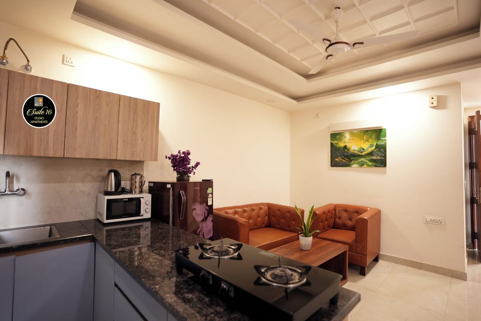 Luxury Apartment, Balcony, Garden View | Interior