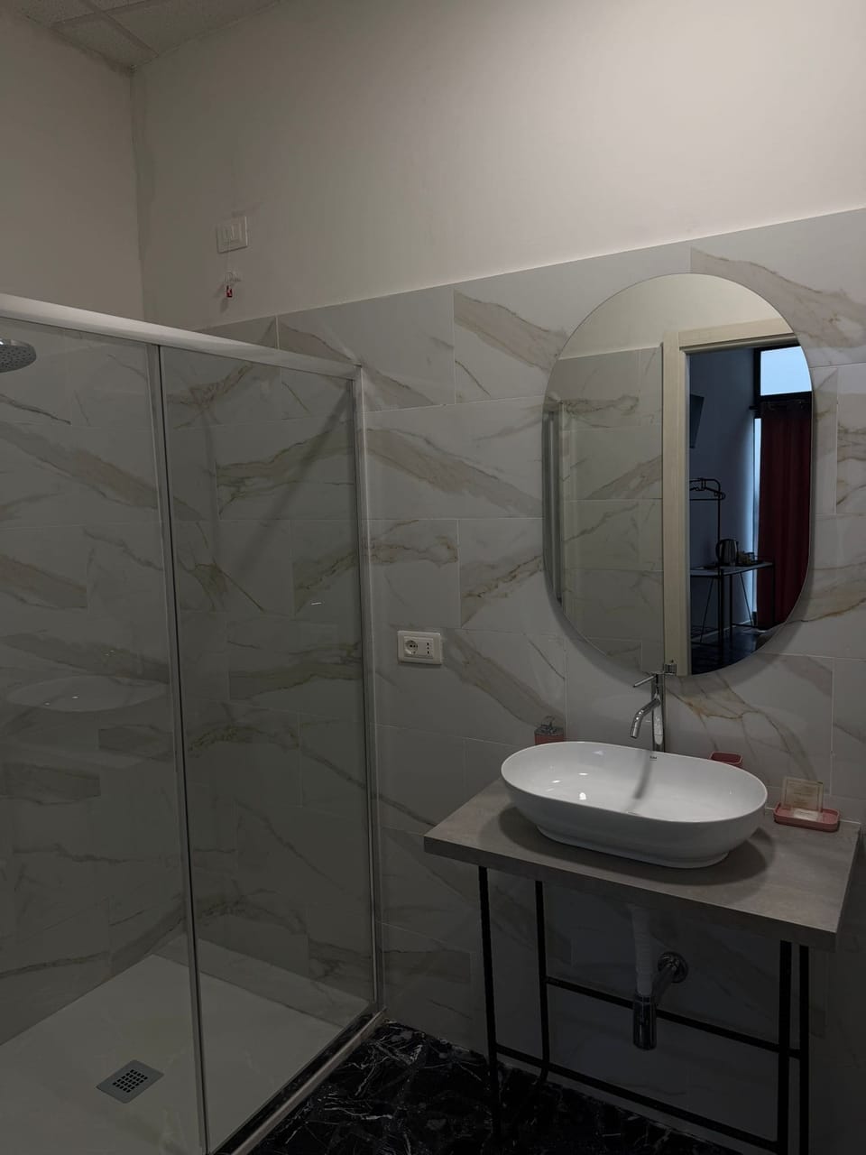 Comfort Quadruple Room | Bathroom | Shower, bidet, towels, toilet paper