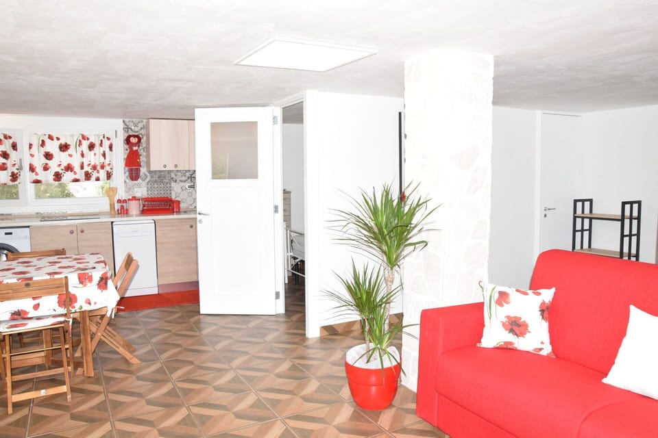 Dining Room, Kitchen, Living Room, Main Entrance