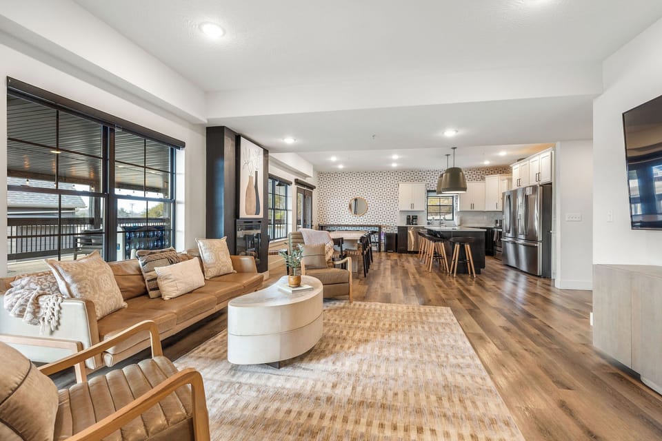 Main level living room
