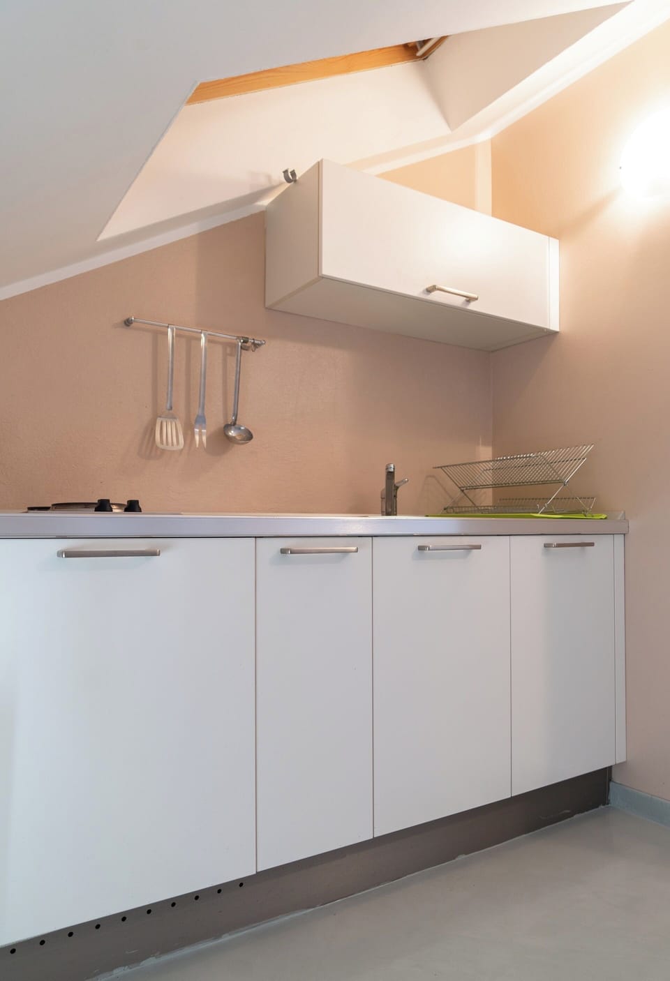 Suite, 1 King Bed with Sofa bed, Kitchenette, Vineyard View | Interior