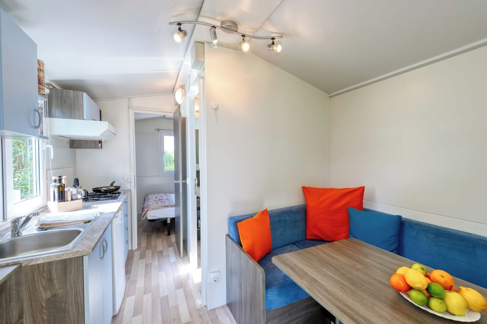 Mobile Home, 1 Double Bed | Private kitchen | Highchair
