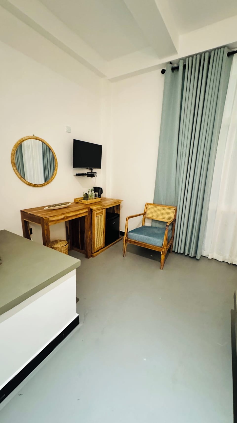 Deluxe Double Room, City View | Interior