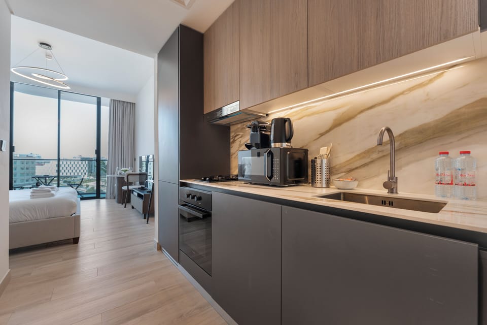 Comfort Studio, City View | Private kitchen