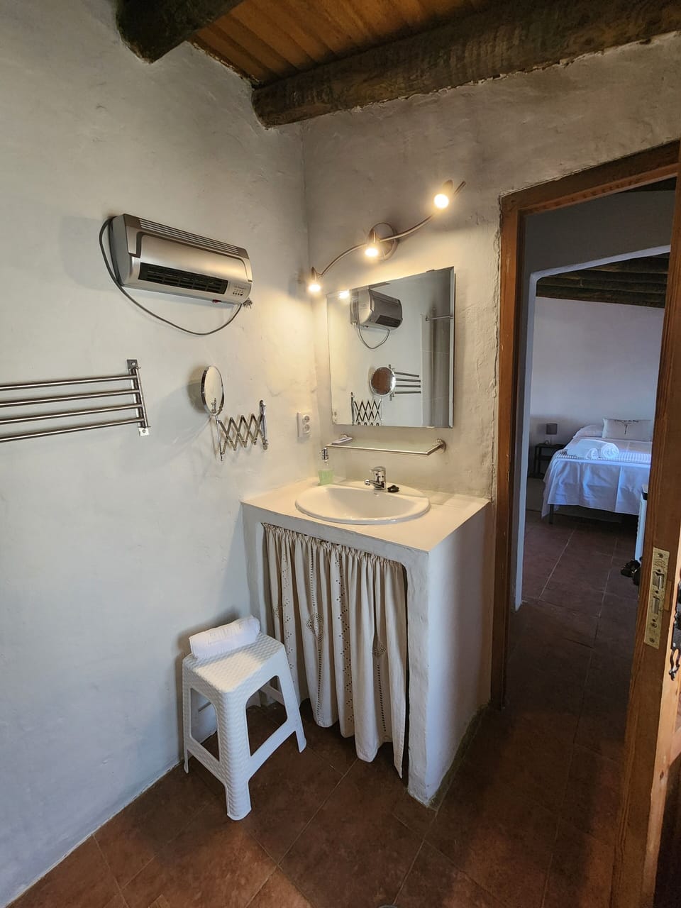Free toiletries, hair dryer, toilet paper