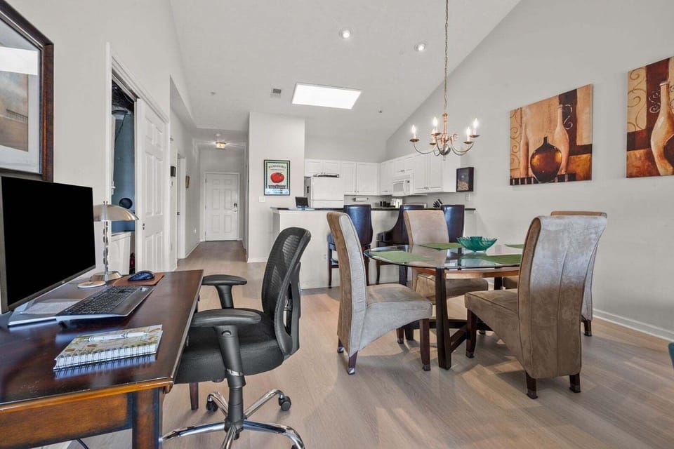 Condo, 3 Bedrooms | Dining