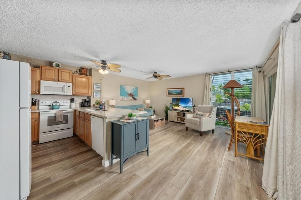 Condo, 1 Bedroom | Interior