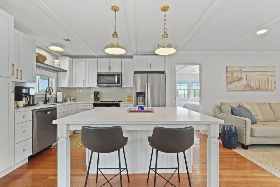 Plenty of space to prepare simple meals together.